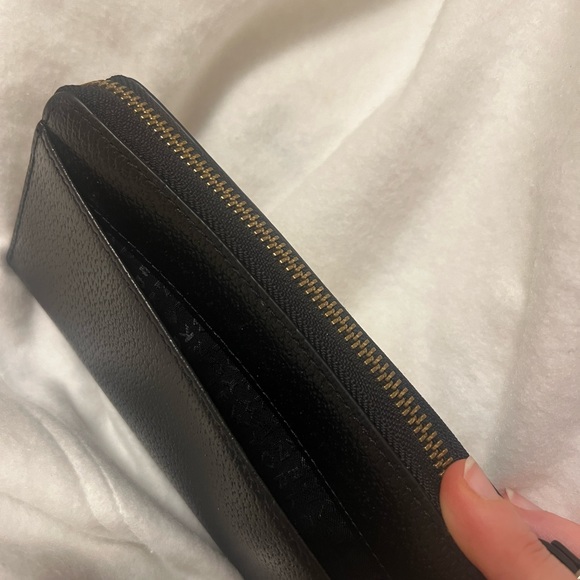 Rare white bow on black Kate Spade wallet - Picture 5 of 9